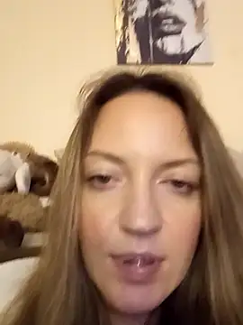 KattyLuuu's cam snapshot