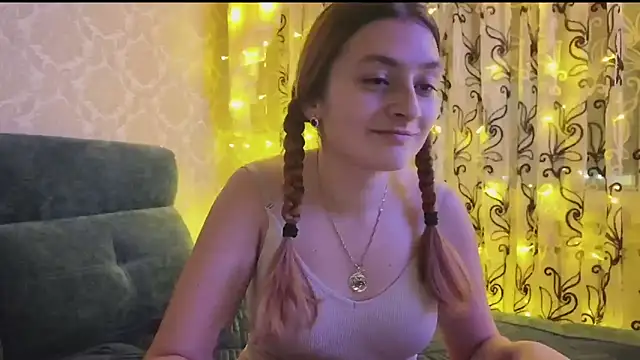 SweetLiaison live sex cam