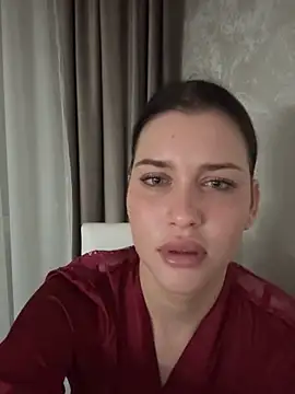 KikiWatson live sex cam