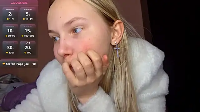 KarinRobertson's cam snapshot