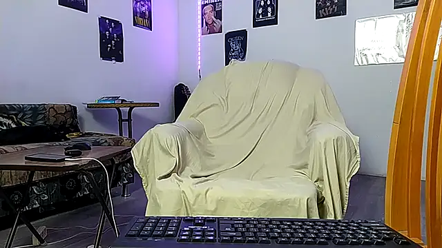 Huntall77 live sex cam