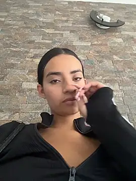 Laura_fernandezII live sex cam