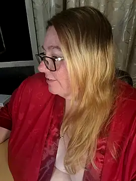 Iceprincess2bad4u live sex cam