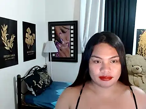 TSbrianaHugeCock live sex cam