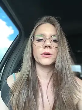 MaggyMayI live sex cam