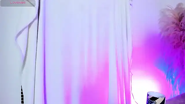 _aithanaa_'s cam snapshot