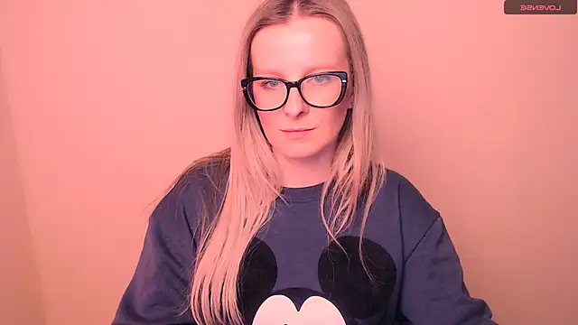 AnnePeach's cam snapshot