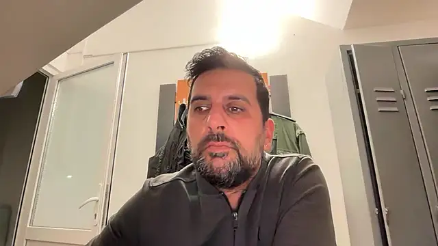 TARKAN1's cam snapshot