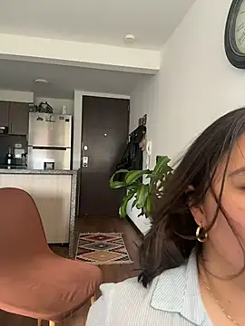 sukhakunis1 live sex cam