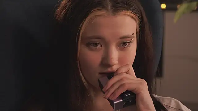 EleniRoeber live sex cam