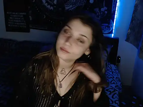 AlienforTwenty's cam snapshot