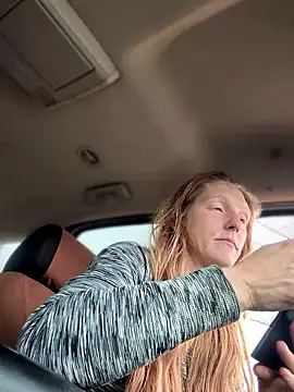 GoldenFlameGoddess live sex cam