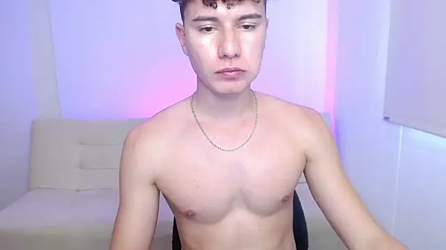adrian_morelly live sex cam