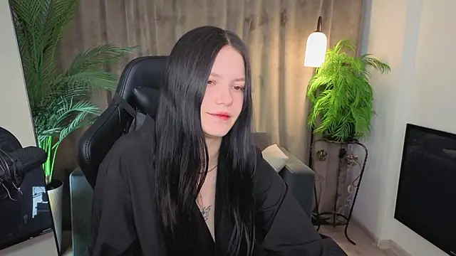 Maria_trend's cam snapshot