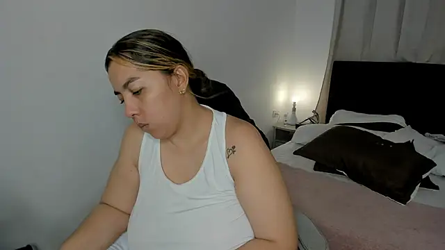 brithany_olson25's cam snapshot