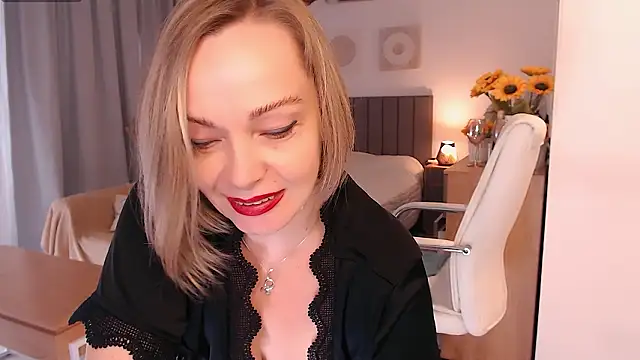 Tilly_Eliot's cam snapshot