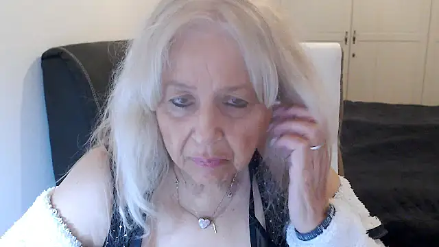 SusiLifeXXX's cam snapshot