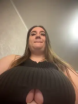 GabiBoobs's cam snapshot