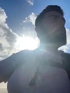 bigdickgio6923 live sex cam