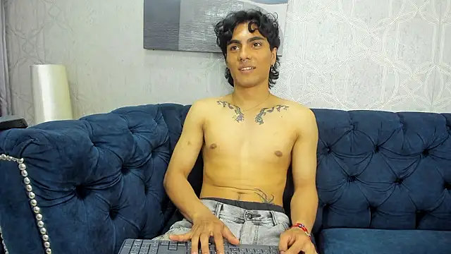 MattFiore live sex cam