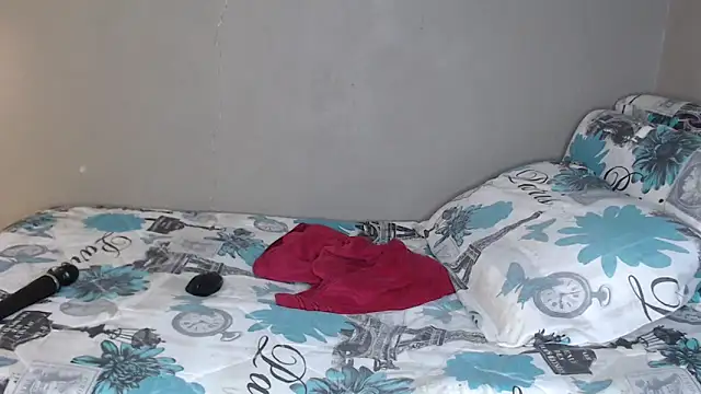 Lunalee's cam snapshot