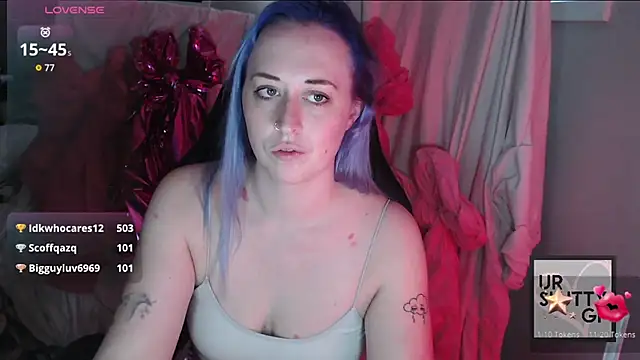 ursluttygf's cam snapshot