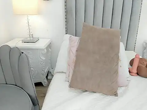 amara_rousse's cam snapshot