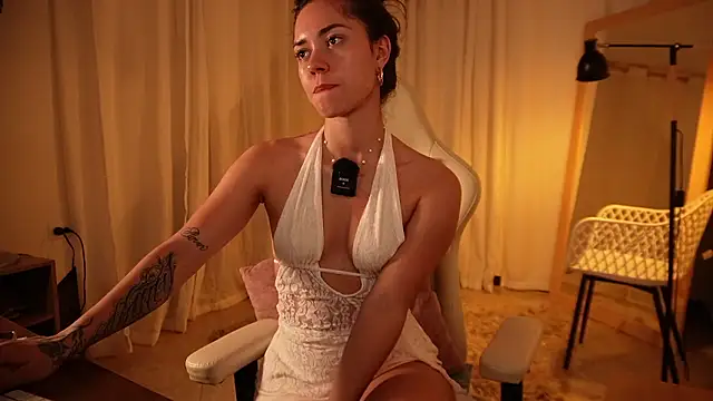 Madisonlara1's cam snapshot