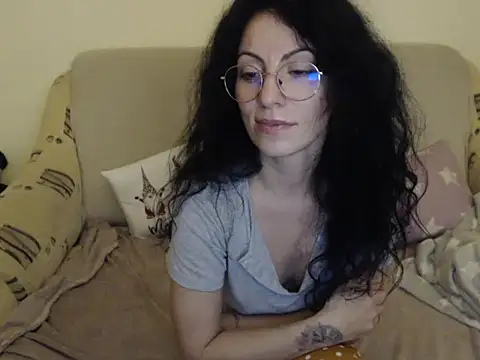 Emmatoo's cam snapshot