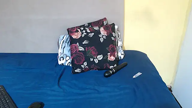 SexyKatLady18's cam snapshot