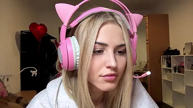 Evva_mayy live sex cam