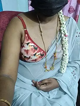 lolida69thamil's cam snapshot