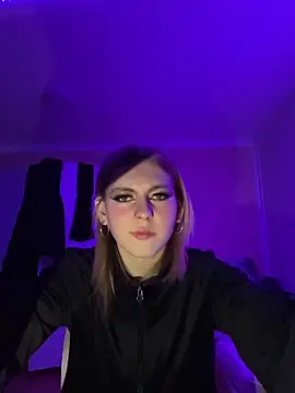 Milli-Kiss live sex cam