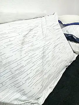 aaron_latin69's cam snapshot