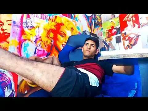 warmNoah live sex cam