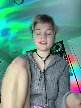 Cutiepiespanks's cam snapshot