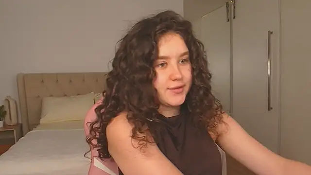 Ariella_Sol's cam snapshot