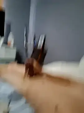 Hrnymanedawg13's cam snapshot