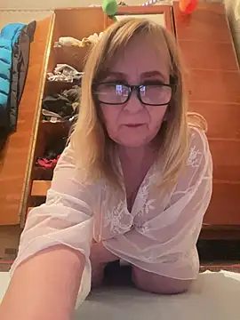 Irina2909@xh live sex cam