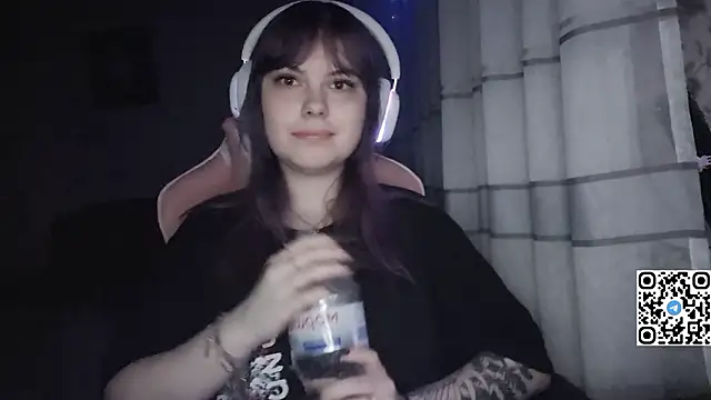 KristiBloom's cam snapshot