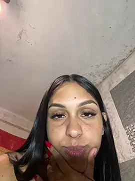 Messy-diana21's cam snapshot