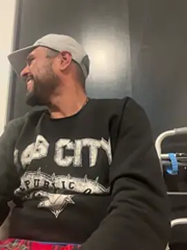 MrDickUdown24_7 live sex cam