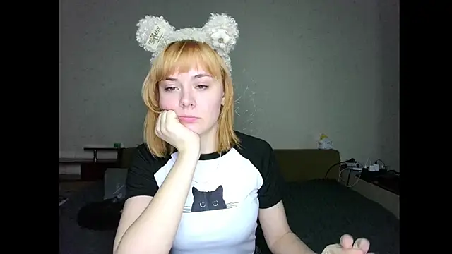 Little_fox404's cam snapshot