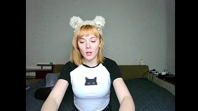 Little_fox404's cam snapshot