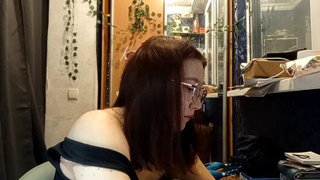 PhoebePalmer's cam snapshot