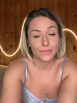 petrouchkaaa_ live sex cam