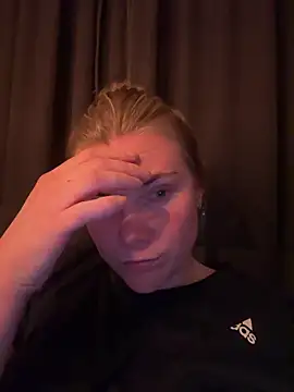 SexyBlondJoanna live sex cam