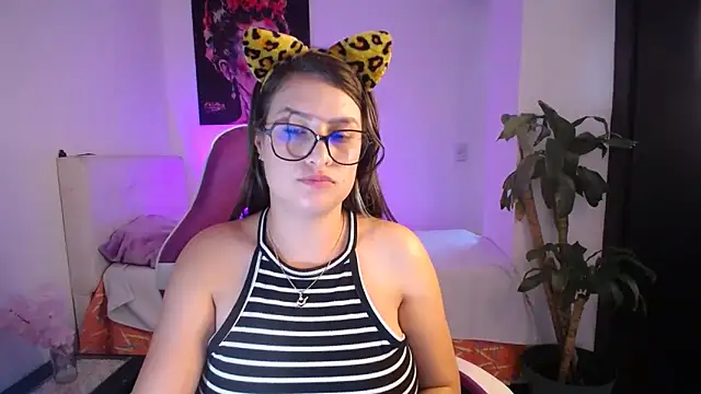 esmeraldaa230 live sex cam