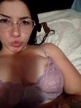 Luna33-'s cam snapshot