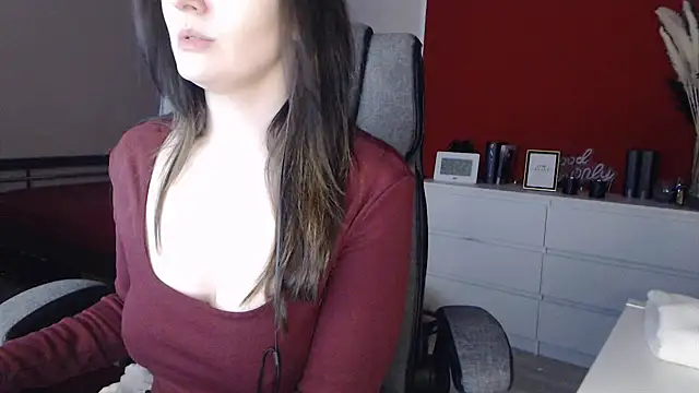 Alina_Lamour's cam snapshot